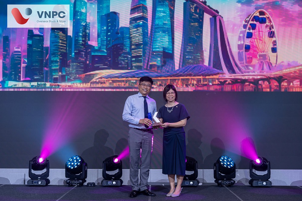 VNPC được vinh danh “Đối tác ưu tú” 2023 của Kaplan Singapore
